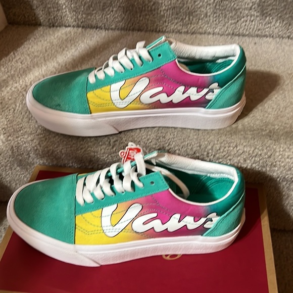 Van Spring Tide - Picture 5 of 6